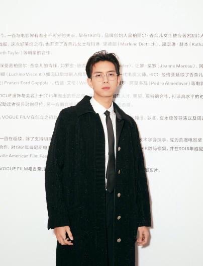 李现0.jpg